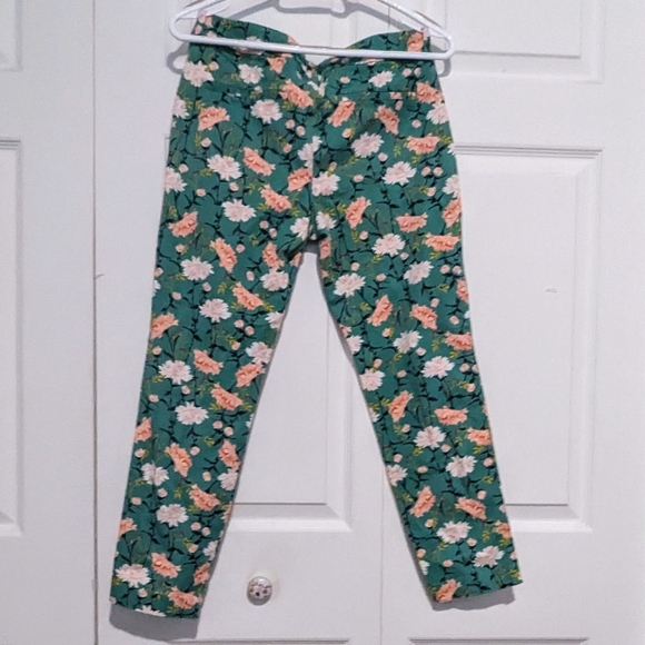 Old Navy Pixie Mid Rise Jeans in Green Floral - Picture 4 of 6